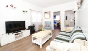 Niseko Riverside By Zen Life 4Bedrooms Greenie Cottage and 3bedrooms Cowie Cottage